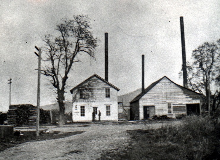 Medford Water and Power Station, Eighth and Riverside